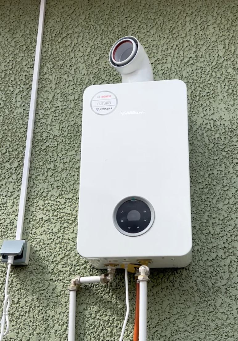 JUNKERS Sealed Gas Water Heater 12L